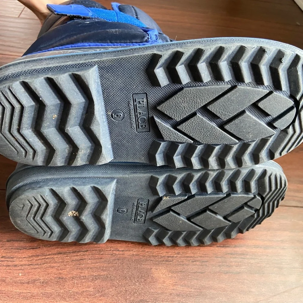 THE CHILDREN'S PLACE BLUE WINTER SNOW BOOTS Big Kid SIZE 6